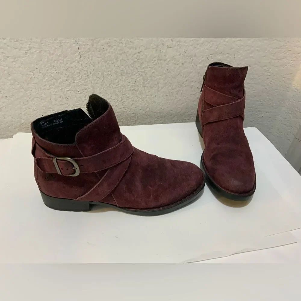 Born Women's Chaval Boot Size 6 M Block Heel Red Suede Boho Distressed Bootie